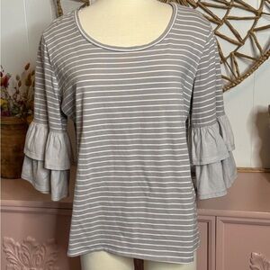 Women’s Umgee Large Gray‎ Striped Ruffle Sleeve Top
